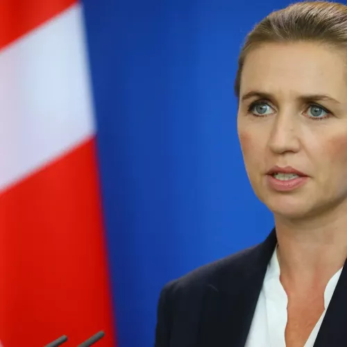 Φρεντέρικσεν: «Ο Ρούτε δεν μπορεί να διαπραγματεύεται για τη Γροιλανδία»