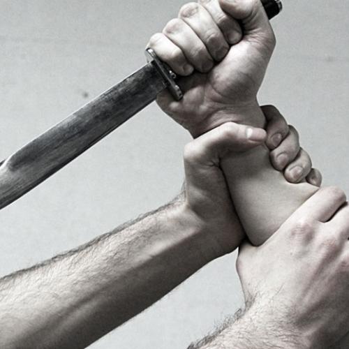 ΕΠΙΘΕΣΗ ΜΕ ΜΑΧΑΙΡΙ