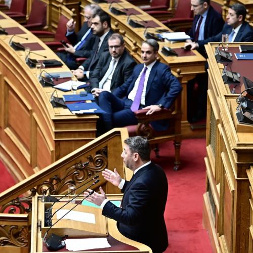 Βουλή — «Ώρα του Πρωθυπουργού»: Επίκαιρη ερώτηση Ανδρουλάκη για την ενεργειακή πολιτική (LIVE)