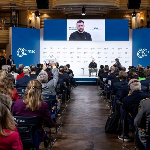 διασκεψη μοναχου