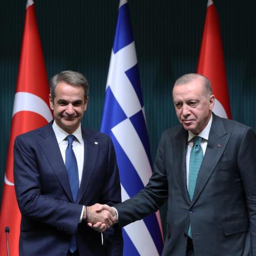 Τουρκικός Τύπος: «Νέα αρχή» στις σχέσεις Ελλάδας–Τουρκίας μετά τη συνάντηση Μητσοτάκη–Ερντογάν