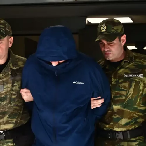 Προφυλακίστηκε ο 54χρονος σμήναρχος που εμπλέκεται σε κατασκοπεία – Έδωσε τρία ονόματα