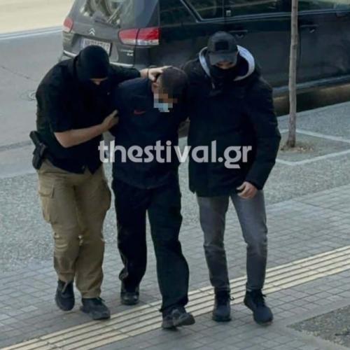 Θεσσαλονίκη: Προθεσμία για την Τρίτη έλαβε ο 23χρονος που κατηγορείται για τη δολοφονία του 20χρονου στην Καλαμαριά