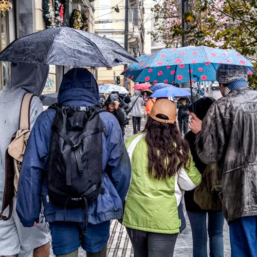 βροχερος καιρος