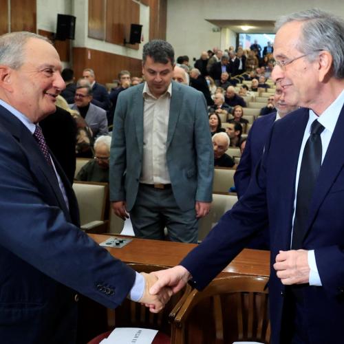 Νέα κοινή εμφάνιση Καραμανλή - Σαμαρά σε βιβλιοπαρουσίαση στο Πολεμικό Μουσείο