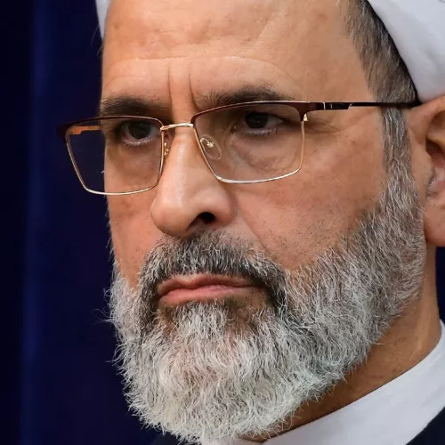 Ιράν: Ποιος είναι ο 67χρονος Αλιρεζά Αραφί, προσωρινός διάδοχος του Αλί Χαμενεΐ