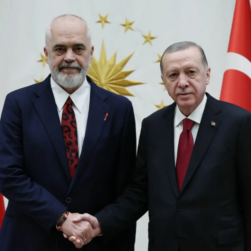 Ο Ράμα αποθεώνει τον Ερντογάν: «Σπουδαίος φίλος» και «το μεγαλύτερο εξαγώγιμο προϊόν της Τουρκίας»