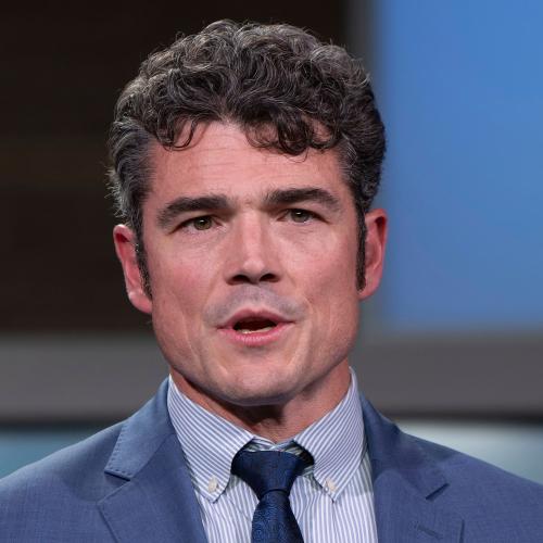 Πρώην διευθυντής Αντιτρομοκρατίας των ΗΠΑ: «Απομόνωσαν τον Τραμπ για να τον επηρεάσουν για τον πόλεμο»