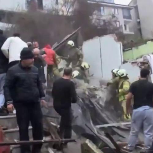  Κατάρρευση δύο κτιρίων  τουρκια