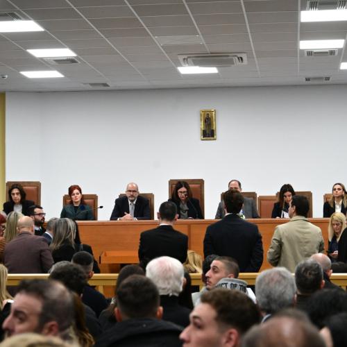 Τέμπη: Αναβάλλεται επ' αόριστον η δίθκη για τα «χαμένα» βίντεο - Δεκτή η αποχή της προέδρου