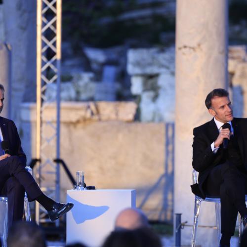 μακρον μητσοτακης