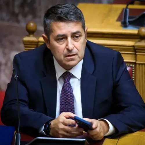 Γιώργος Μυλωνάκης: Σε κρίσιμη αλλά σταθερή κατάσταση για 7η ημέρα στη ΜΕΘ