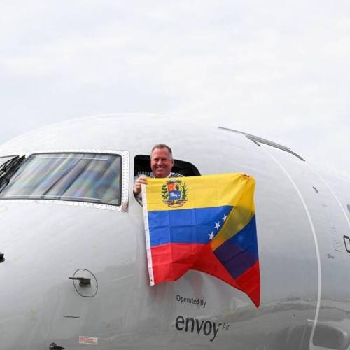 Προσγειώθηκε στο Καράκας η πρώτη απευθείας πτήσης από ΗΠΑ μετά από 7 χρόνια αποκλεισμού