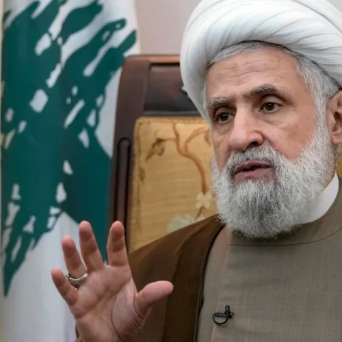 Ο ηγέτης της Χεζμπολάχ καλεί το Λίβανο να ακυρώσει τις συνομιλίες με Ισραήλ και ΗΠΑ 