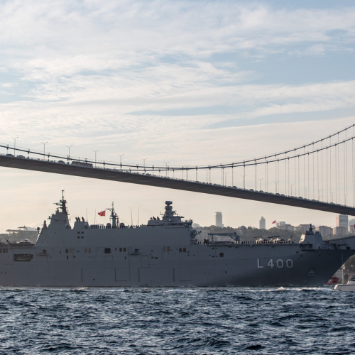 «Θα είναι η Τουρκία το επόμενο Ιράν;»: Η Άγκυρα επιταχύνει την κατασκευή αεροπλανοφόρου εν μέσω φόβων γεωπολιτικής απομόνωσης