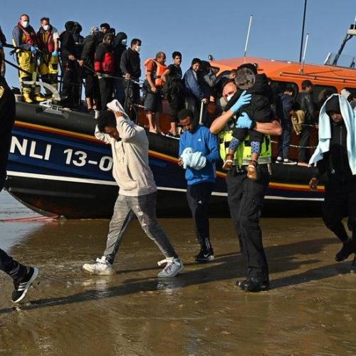 στενα της μαγχης μεταναστες