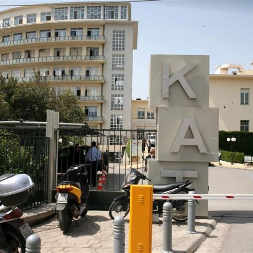 Κρίσιμες ώρες για τη 16χρονη στο ΚΑΤ – Σε εξέλιξη η διαδικασία αφύπνισης