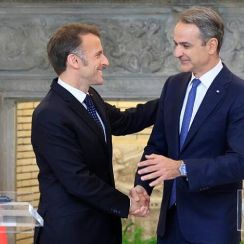 Politico: Μακρόν και Μητσοτάκης ζητούν παράταση αποπληρωμής του χρέους της πανδημίας