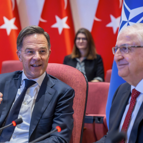 Στην Άγκυρα ο ΓΓ του ΝΑΤΟ: Συναντήθηκε με Γκιουλέρ — Σήμερα η συνάντηση με τον Ερντογάν 