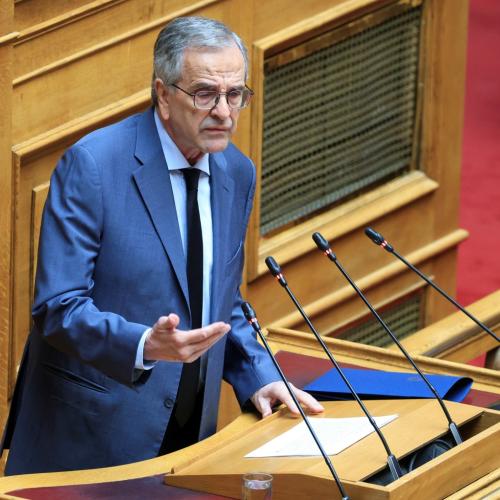 Σφοδρή επίθεση Σαμαρά κατά Μητσοτάκη στη Βουλή: «Η Ελλάδα δεν είναι ιδιοκτησία σας»