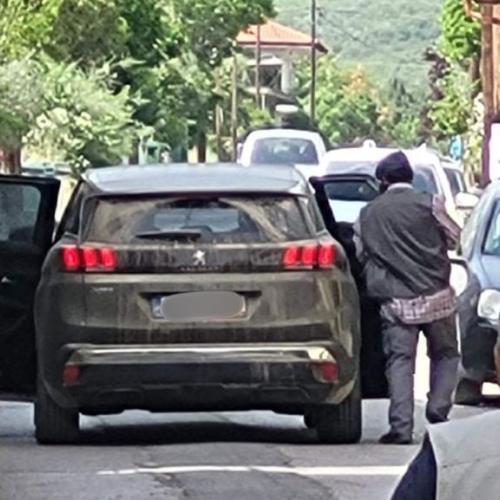 ΛΗΣΤΕΙΑ ΤΙΘΟΡΕΑ