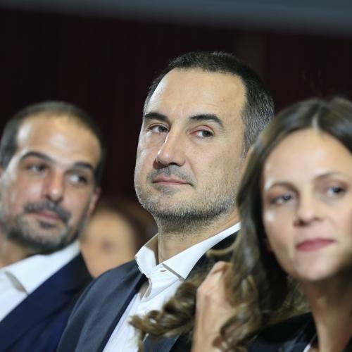 Διαλύεται η Νέα Αριστερά και «δείχνει» ως υπεύθυνο το κόμμα Τσίπρα — Αποχώρησαν 7 βουλευτές κα 150 στελέχη 