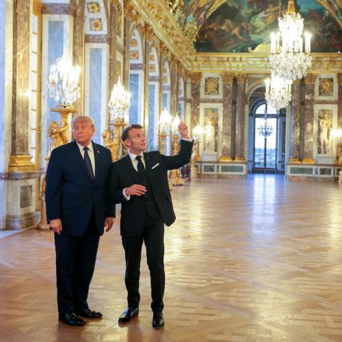 Γιατί η υπογραφή της συμφωνίας ΗΠΑ–Ιράν στις Βερσαλλίες έχει ιδιαίτερο συμβολισμό