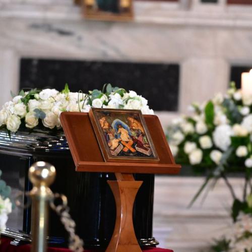 Μητρόπολη Αθηνών: Σε κλίμα βαθιάς συγκίνησης το τελευταίο αντίο στη Μάρω Κοντού 