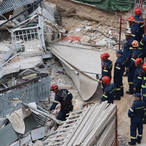 Πετράλωνα: Έρευνα για τα αίτια της κατάρρευσης πολυκατοικίας — Ποινική δίωξη σε πέντε άτομα