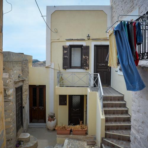 Δολοφονία 41χρονης στη Σύρο: Συνελήφθη και η σύζυγος του κατηγορούμενου για συνέργεια