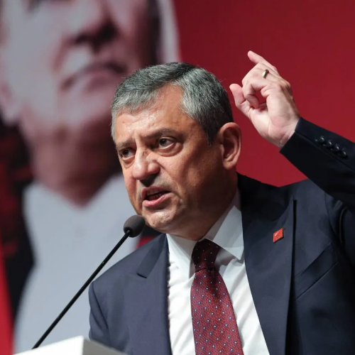 Έξαλλος ο Οζέλ με τον Τραμπ: Ο μόνος Αμερικανός πρόεδρος που δεν τίμησε τον Ατατούρκ