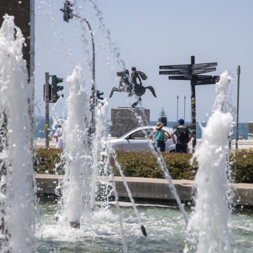 Καύσωνας σε όλη τη χώρα: Στους 43 βαθμούς η θερμοκρασία την Τετάρτη – Συναγερμός για πυρκαγιές