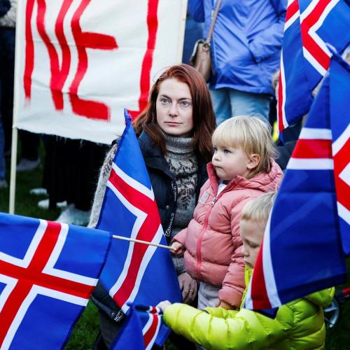 Ísland‎‎