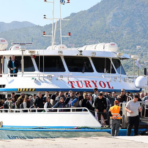 Τουρκικός Τύπος: Γιατί οι Τούρκοι προτιμούν μαζικά τα ελληνικά νησιά — Η βίζα εξπρές και οι χαμηλότερες τιμές