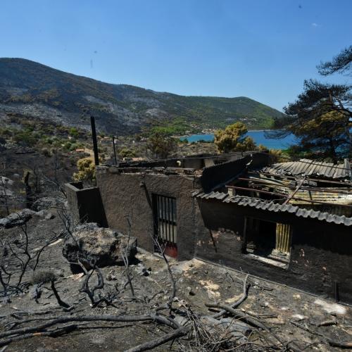 Πυρκαγιές: Ολοκληρώθηκαν 325 αυτοψίες σε πληγείσες περιοχές - Ακατάλληλα κρίθηκαν 118 κτήρια