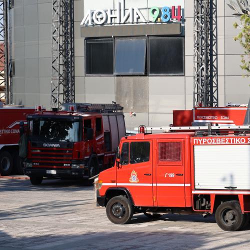 ΠΥΡΚΑΓΙΑ ΤΑ ΞΗΜΕΡΩΜΑΤΑ ΑΠΟ ΒΡΑΧΥΚΥΚΛΩΜΑ ΣΤΟΝ ΡΑΔΙΟΦΩΝΙΚΟ ΣΤΑΘΜΟ "ΑΘΗΝΑ 9,84" ΣΤΟ ΓΚΑΖ