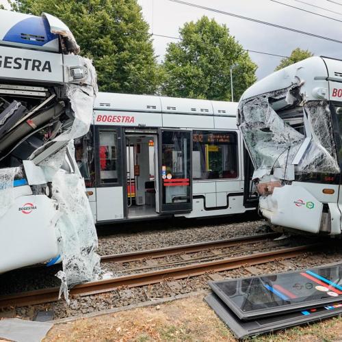 Γερμανία: Τουλάχιστον 25 τραυματίες από σύγκρουση τραμπ στο Γκελζενκίρχεν - Σε σοβαρή κατάσταση 3 εξ' αυτών