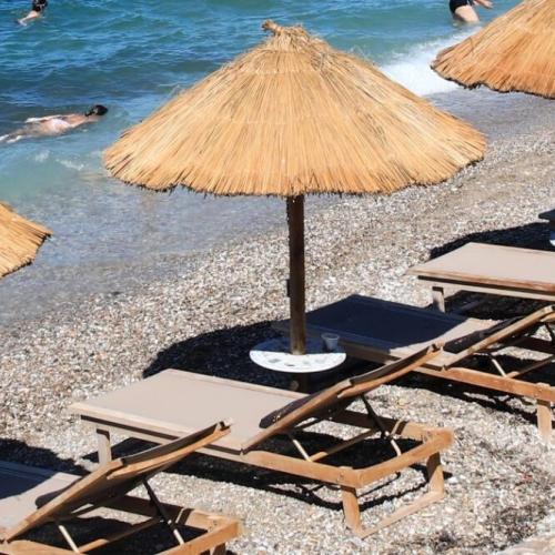 Οι καμπάνες και τα λουκέτα αφορούν παραβάσεις που εντοπίστηκαν σε Ρόδο, Καβάλα, Σκιάθο και Κέρκυρα.