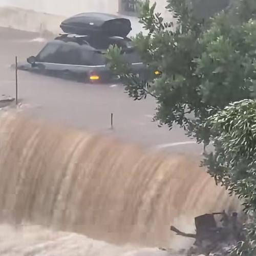 Μάνη: Πλημμύρισαν σπίτια και δρόμοι μετά από σφοδρή νεροποντή – Δέκα απεγκλωβισμοί
