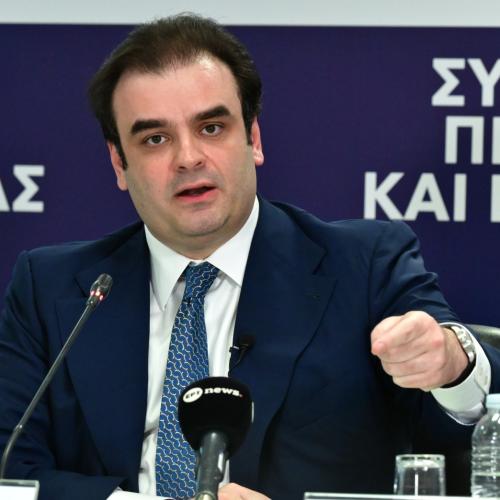Εξειδίκευση των μέτρων 2,2 δισ. ευρώ της ΔΕΘ: Τι προβλέπεται για μισθούς, φόρους, συντάξεις και στέγη