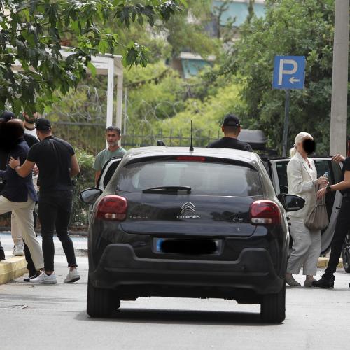 Υπόθεση Μαζωνάκη: Σεμινάρια βλαστοκυττάρων και νέες καταγγελίες για ψευδείς διαγνώσεις στο ιατρείο του Κολωνακίου
