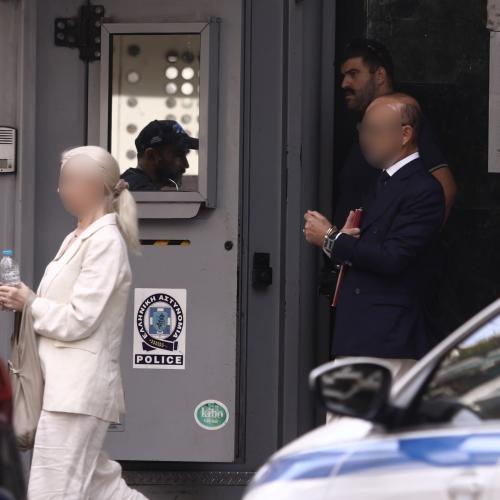 Υπόθεση Μαζωνάκη: Δεσμεύονται όλα τα περιουσιακά στοιχεία των δύο γιατρών της Καρνεάδου – Τι ερευνούν οι αρχές